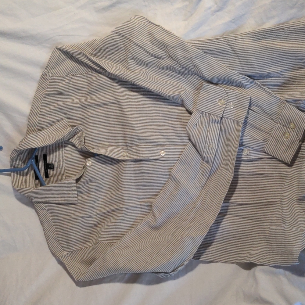 Long sleeve pin stripe banana Republic shirt